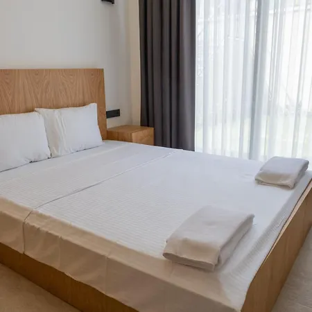 Villa Sueper Lueks Havuzlu Merkezde Cesme