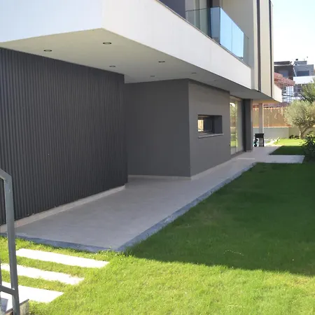 Sueper Lueks Havuzlu Merkezde Villa Cesme