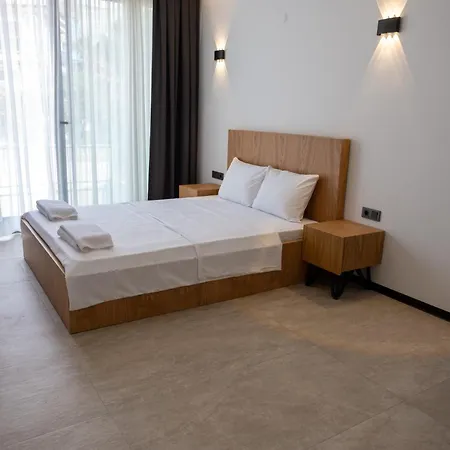 Sueper Lueks Havuzlu Merkezde Villa