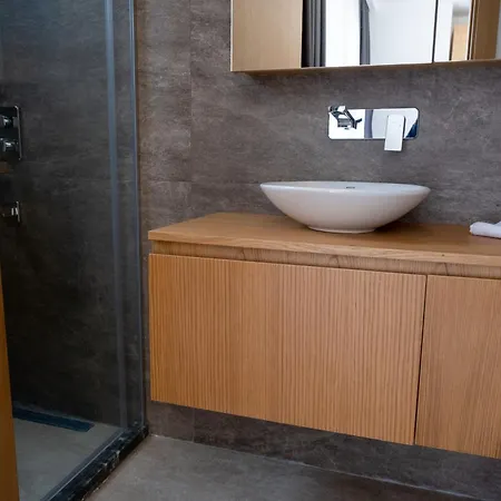 Sueper Lueks Havuzlu Merkezde Villa