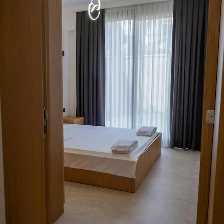 Sueper Lueks Havuzlu Merkezde Villa *