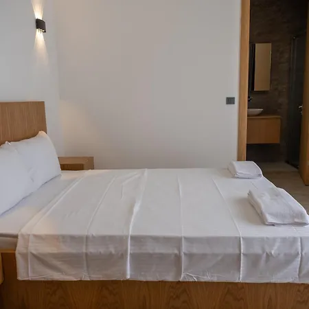 Villa Sueper Lueks Havuzlu Merkezde Cesme