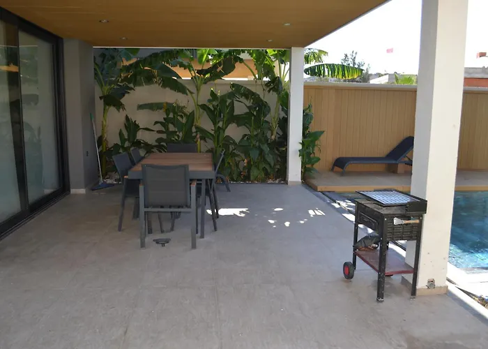 Villa Sueper Lueks Havuzlu Merkezde *