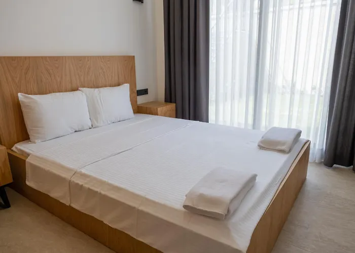 Villa Sueper Lueks Havuzlu Merkezde Çeşme