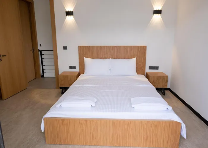 Sueper Lueks Havuzlu Merkezde Villa